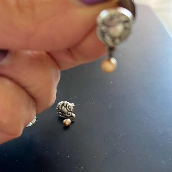 Brighton dainty silver earrings ! - Picture 2 of 3